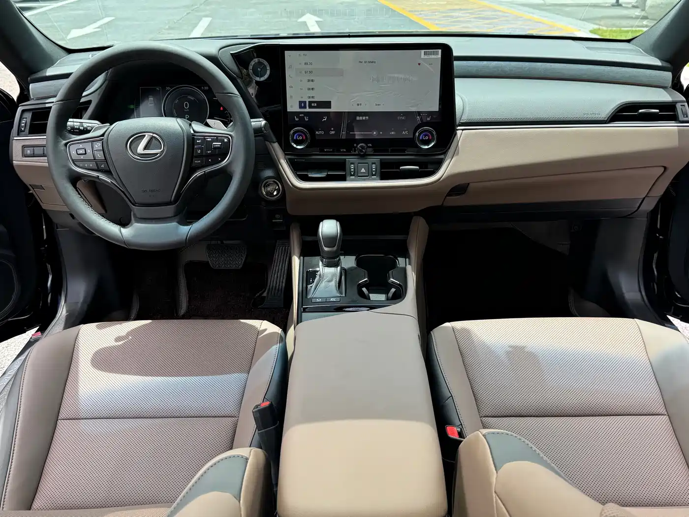 Lexus ES 2025 2025 300h Ultimate Edition