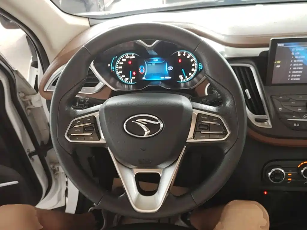 Soueast DX7 2017 2017 1.5T Manual Triumph Edition