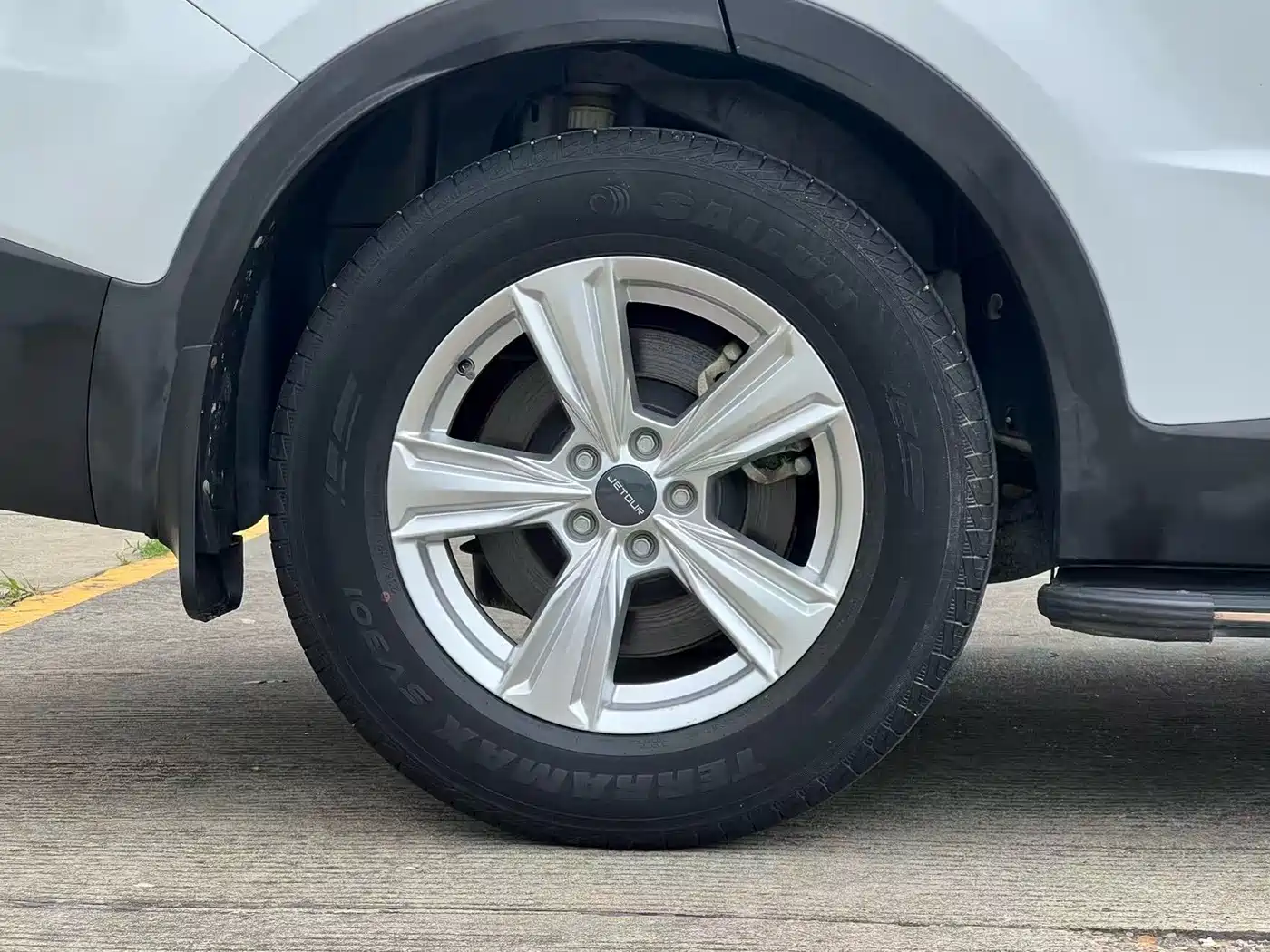 Jetour X70M 2022 2022 1.5T Manual Avant-garde Partner 7-seater