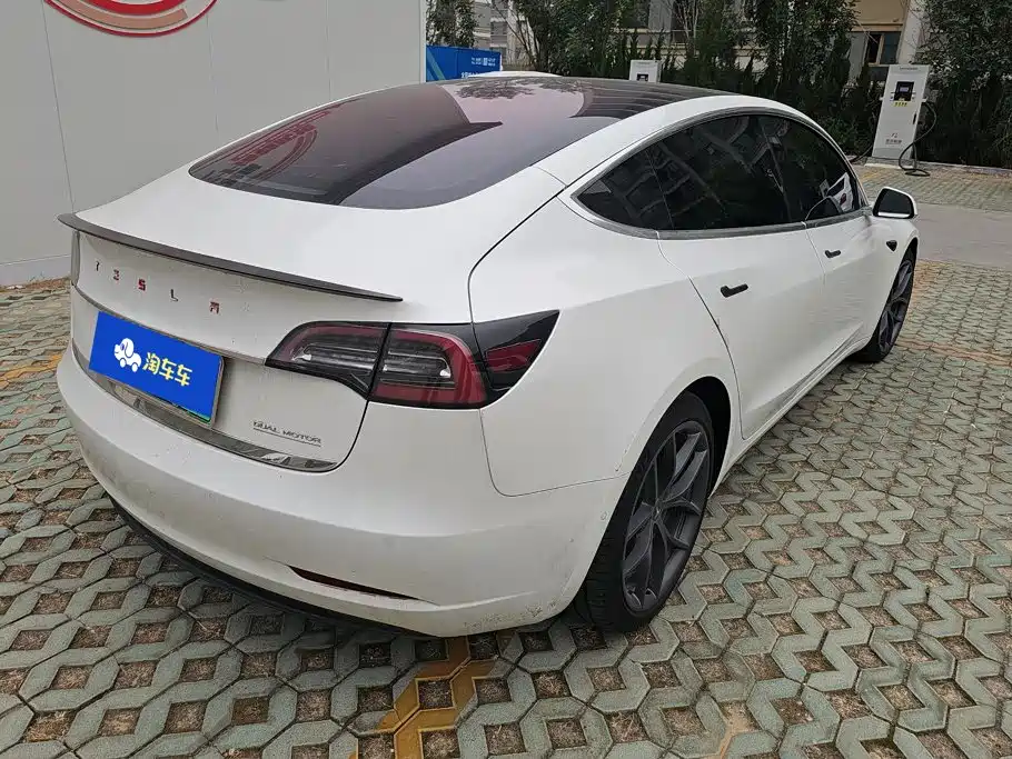 Фото 3 - Tesla Model 3 (Import)