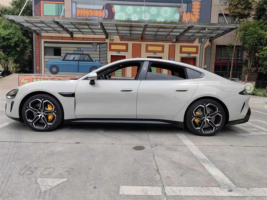 XIAOMI CAR XIAOMI SU7