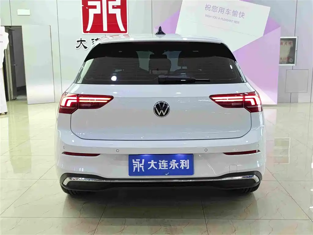 Volkswagen Golf 2025 2025 300TSI Pro