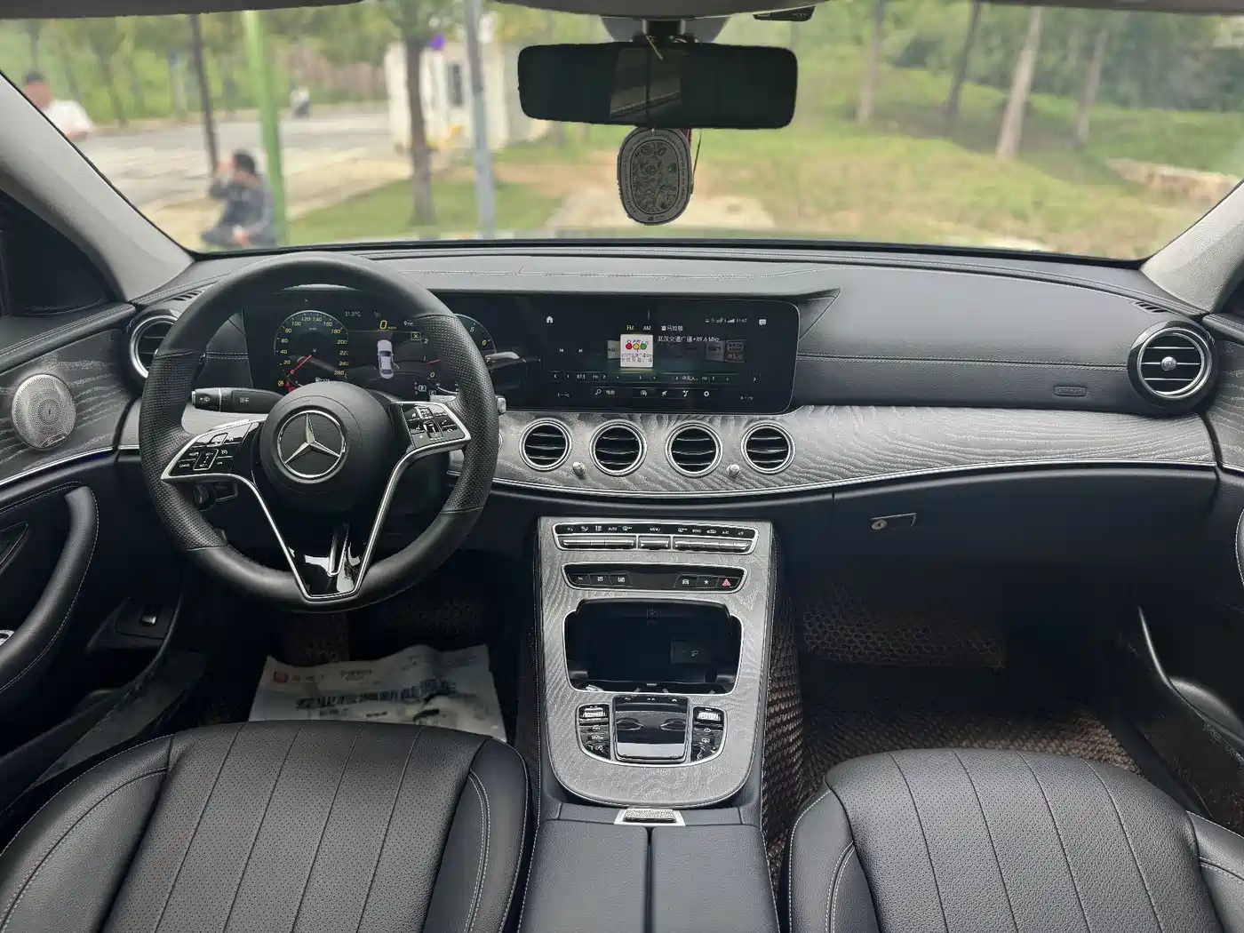 Mercedes-Benz E-Class 2022 E 300 L Luxury фото 15