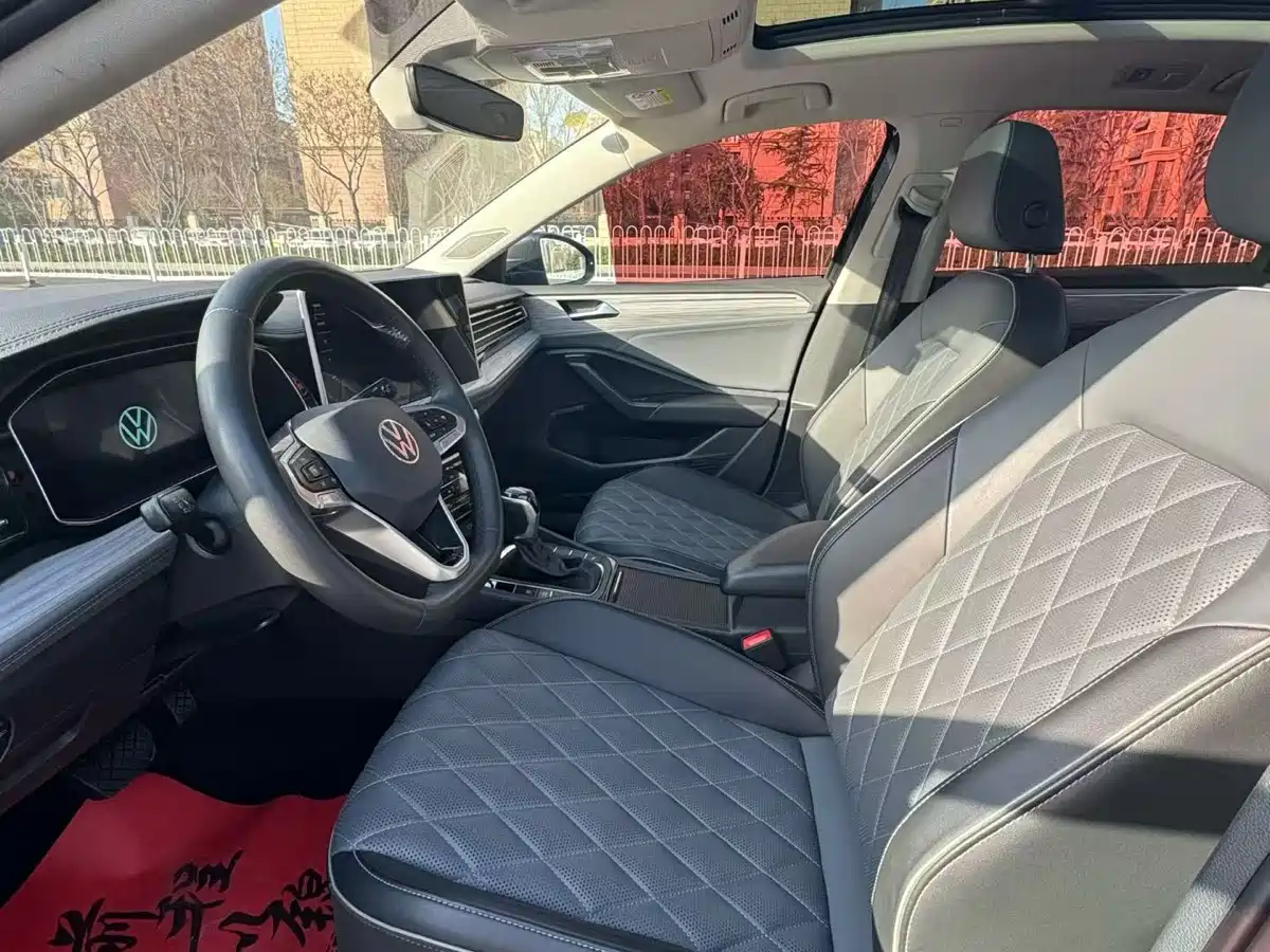 Volkswagen Sagitar 2023 Model Year 200TSI DSG Surpass Edition фото 7