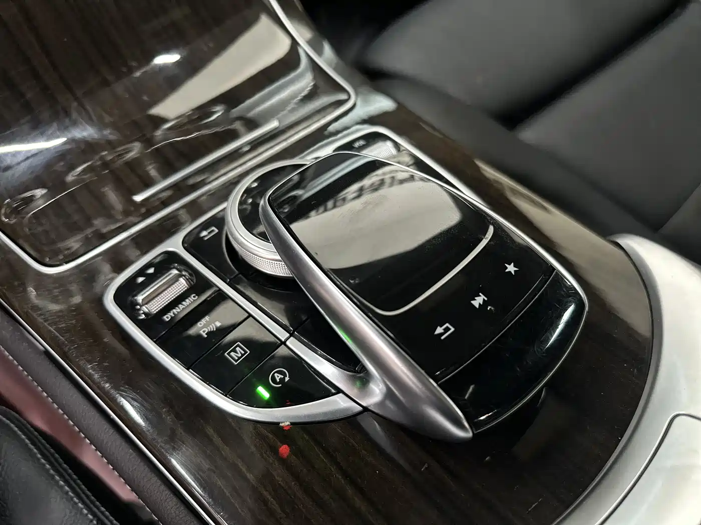 Mercedes-Benz GLC 2018 GLC 260 4MATIC Dynamic фото 13