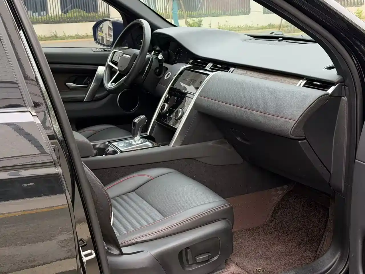 LAND ROVER DISCOVER SPORTS