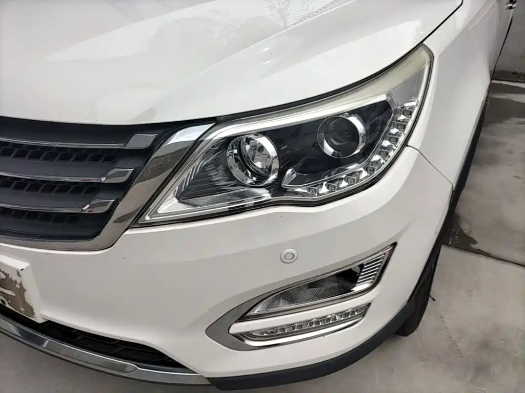 Фото 24 - Baojun 560
