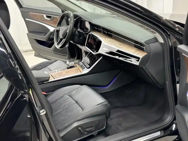 Photo 12 - Audi A6L