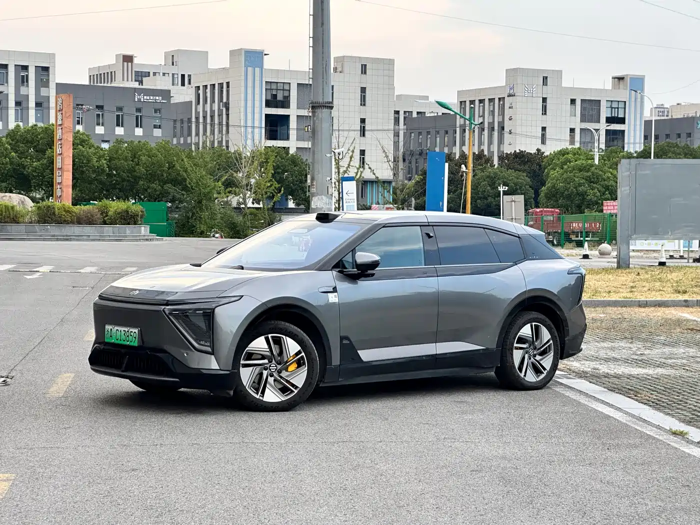 HiPhi Y 2023 2023 560km Pioneer Edition