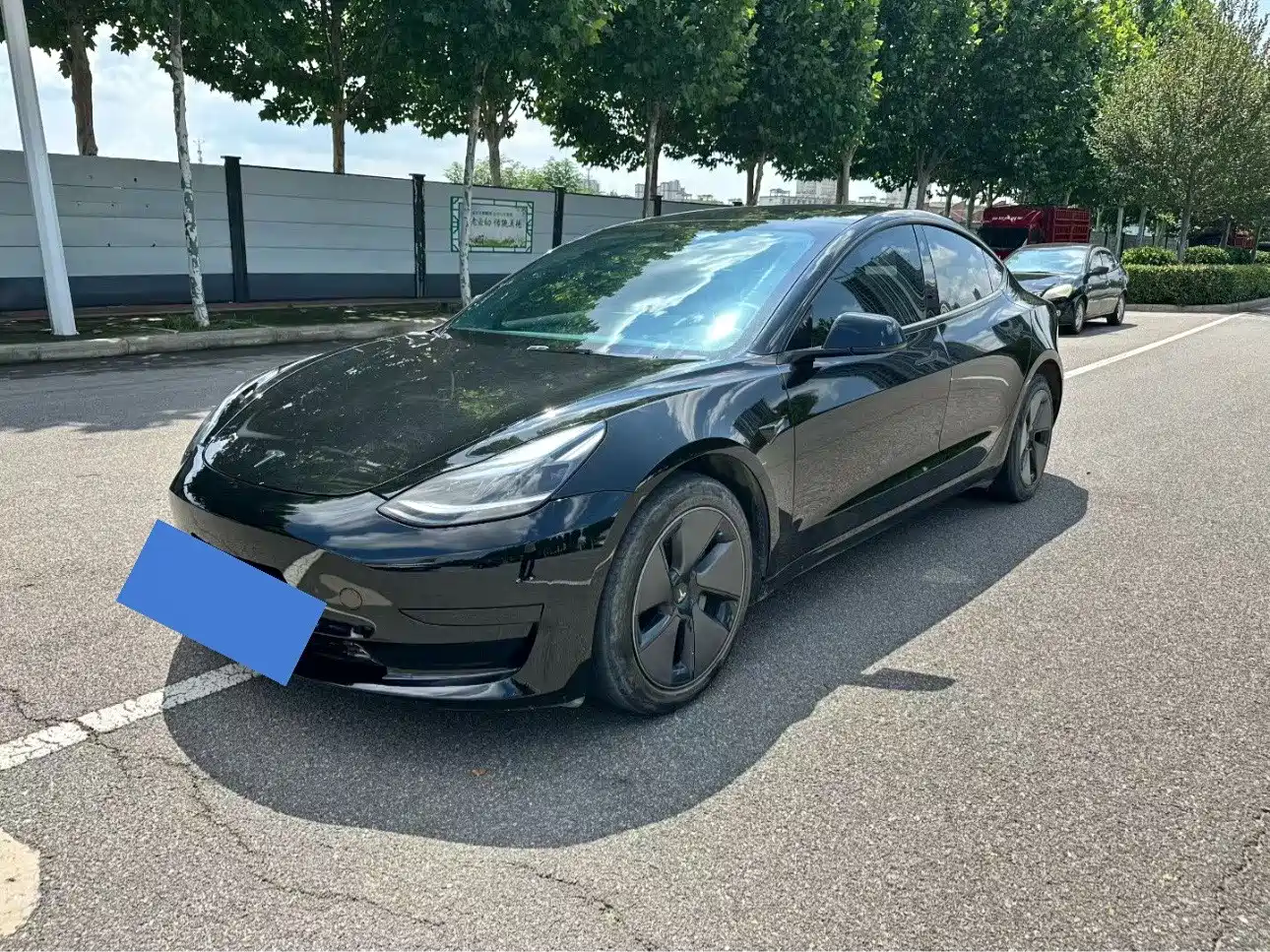 Фото 1 - Tesla Model 3