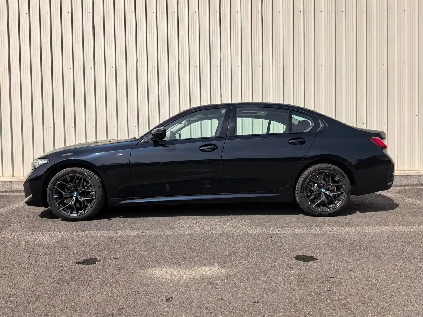 BMW 3 Series 2025 330Li M Sport Night Edition фото 5