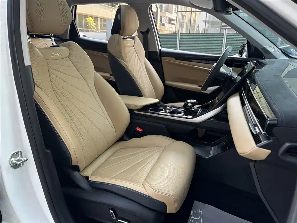 GEELY AUTOMOBILE BOYUE L