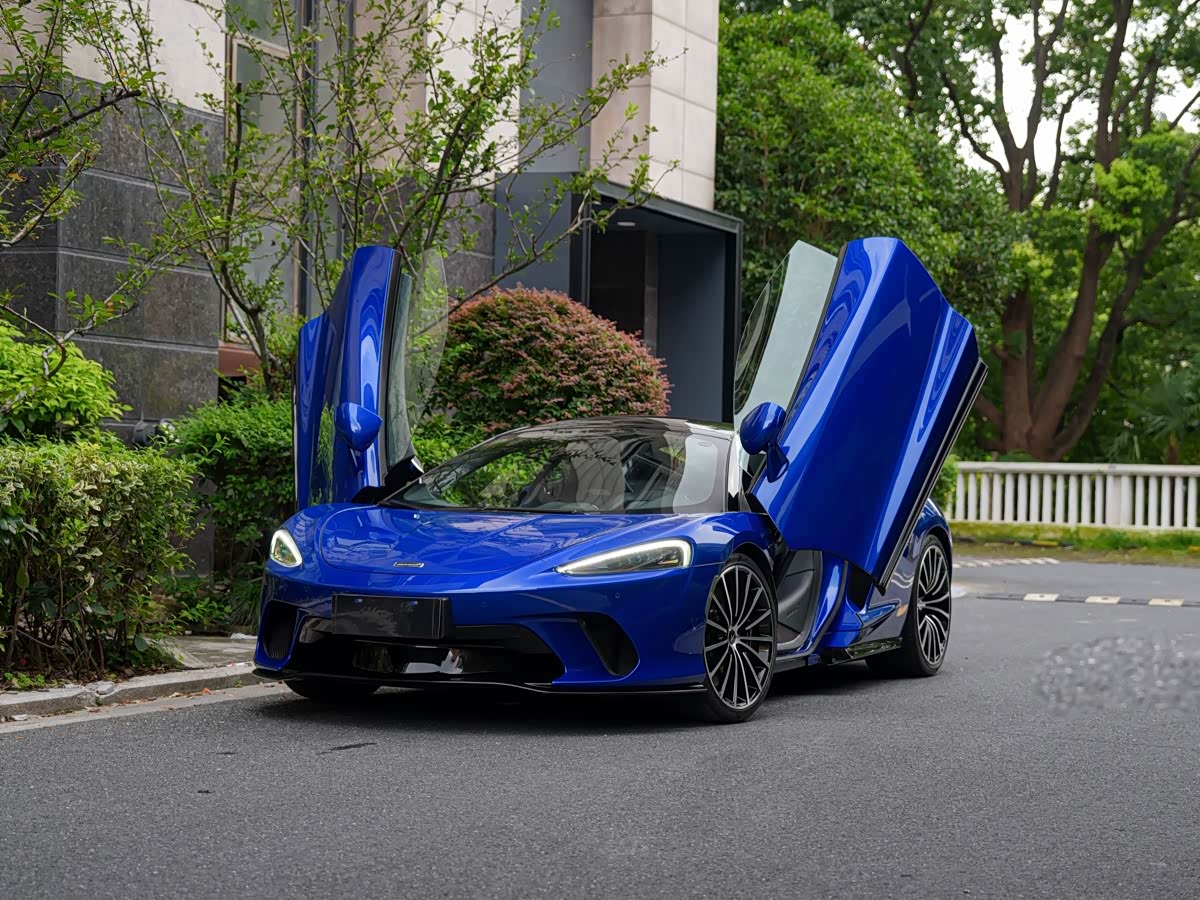 McLaren GT
