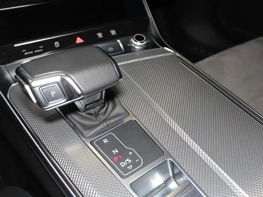 Audi A6L 2024 45 TFSI Premium Dynamic фото 12
