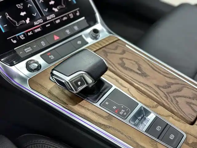 Photo 16 - Audi A6L