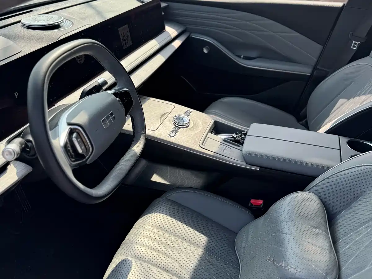 GEELY GALAXY GALAXY E8