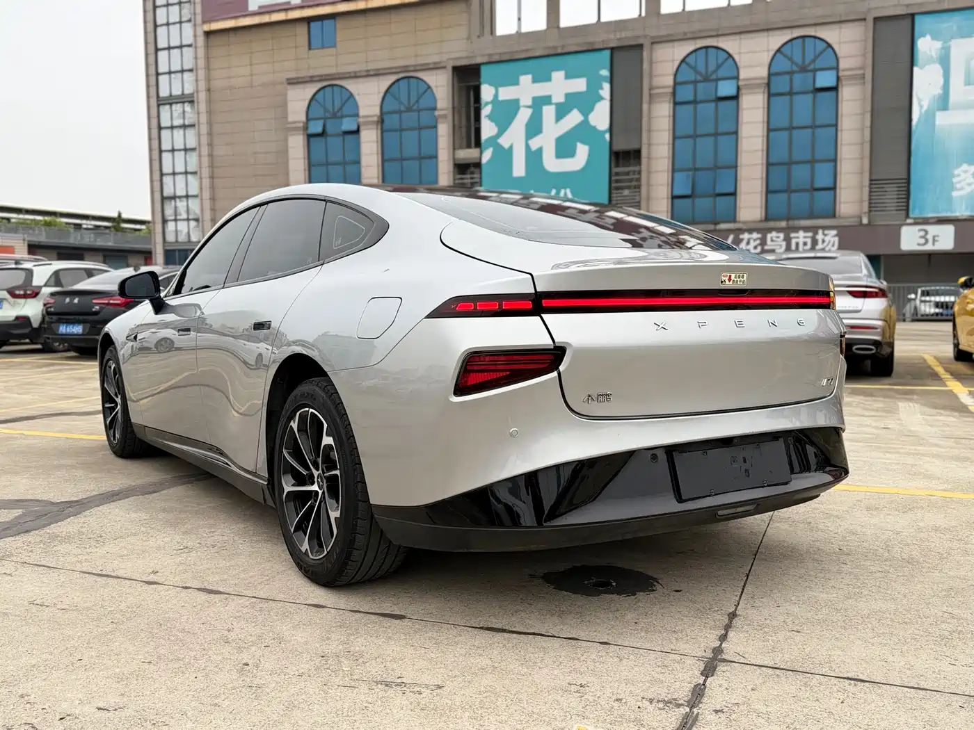 XIAOPENG P7