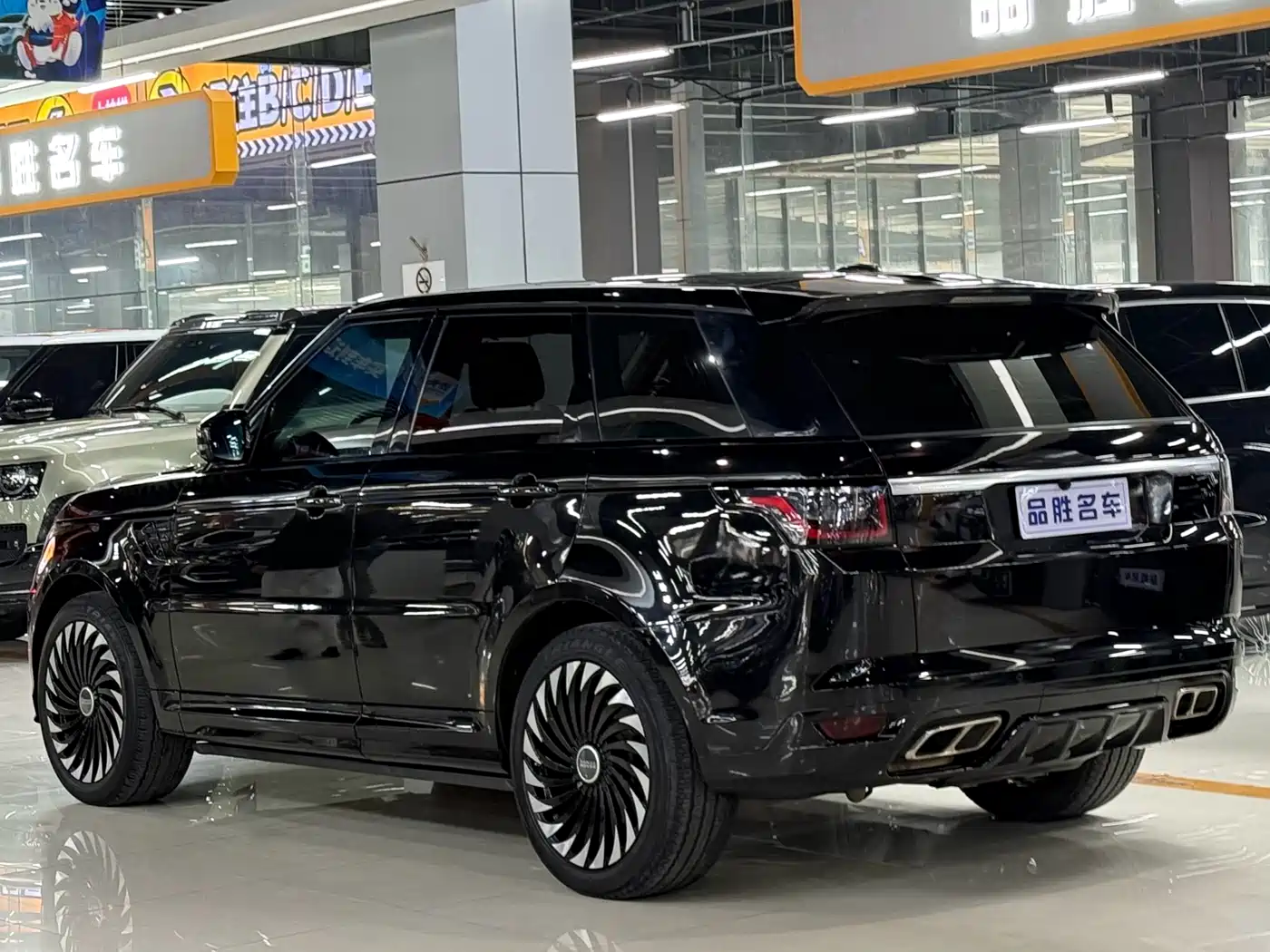 Land Rover Range Rover Sport 2016 3.0 SDV6 HSE фото 3