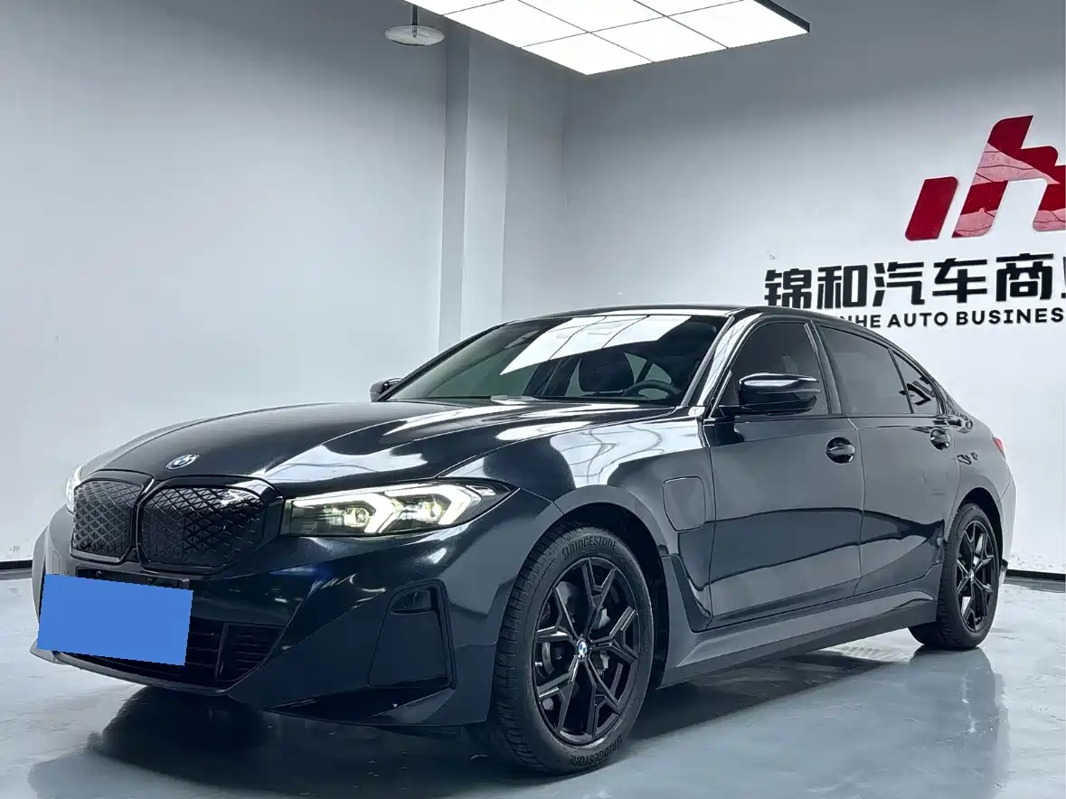 BMW i3 2025