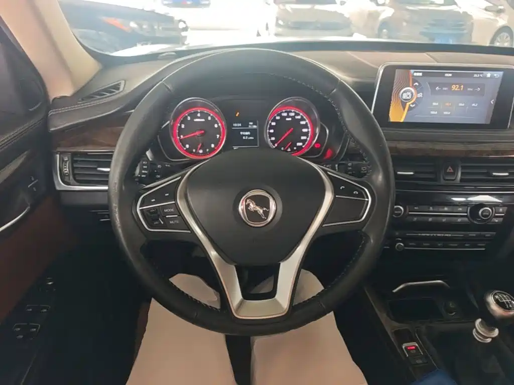 Hanteng Auto Hanteng X7 2016 2016 1.5T Manual Luxury Edition