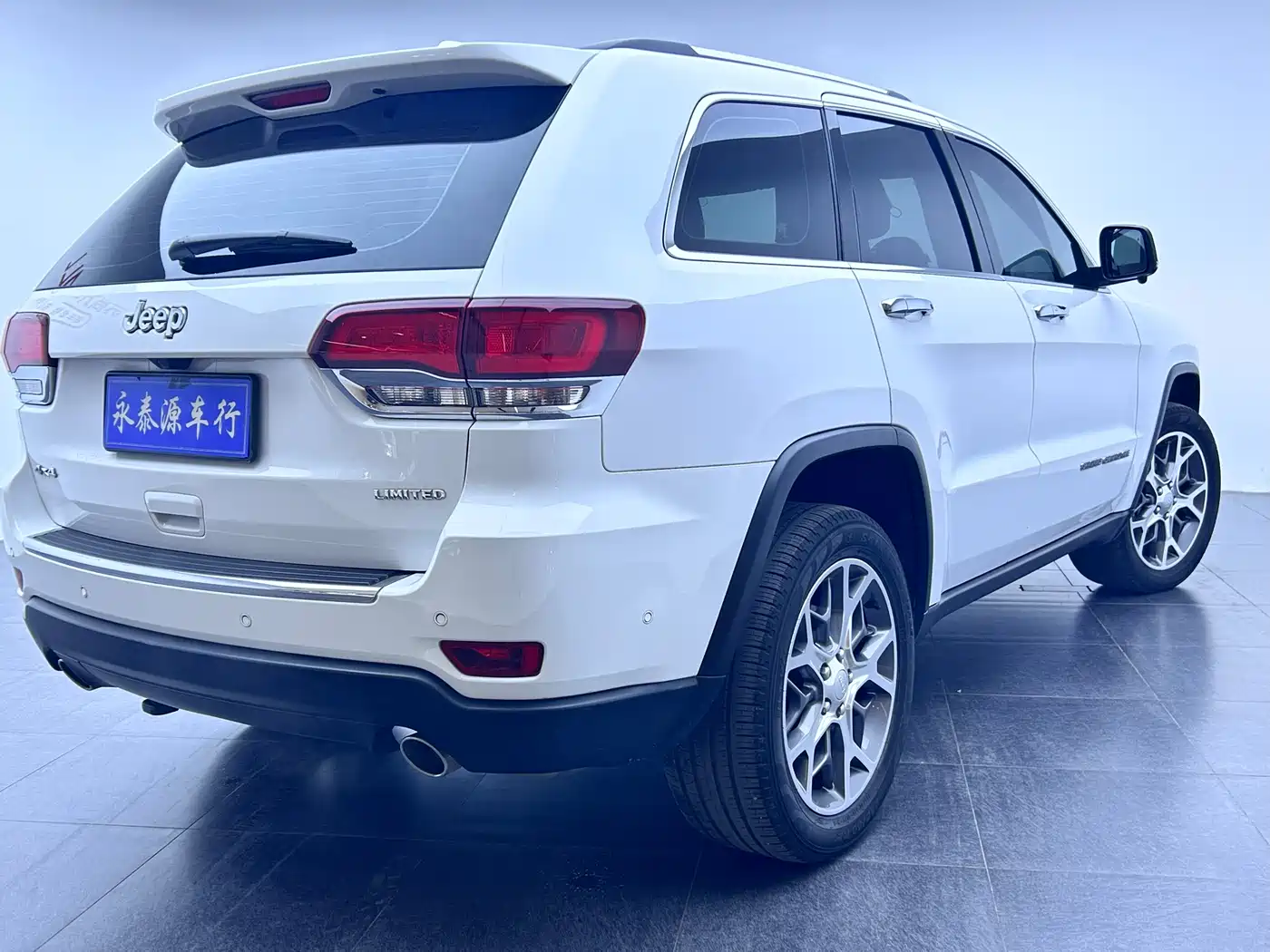 JEEP GRAND CHEROKEE