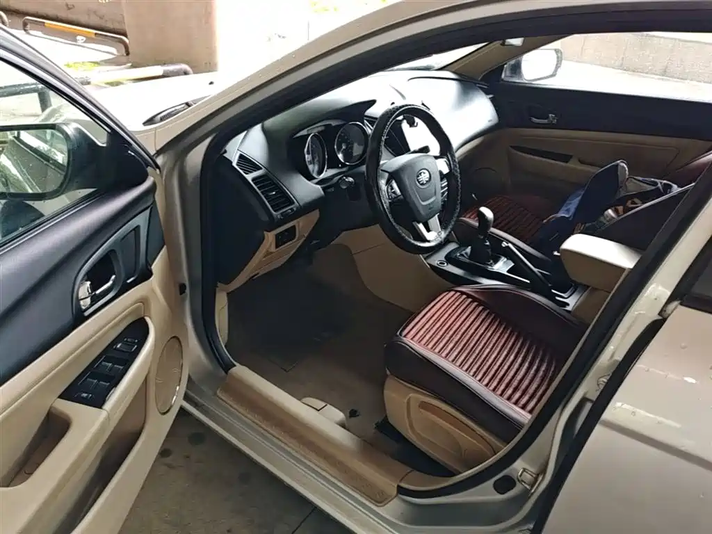 Besturn B50 2015 2013 1.6L Manual Comfort