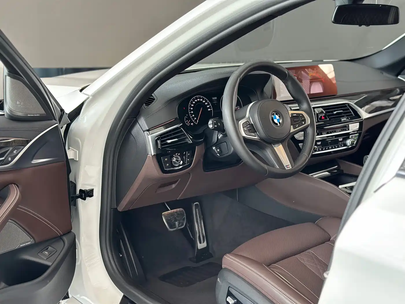 Фото 6 - BMW 5 Series
