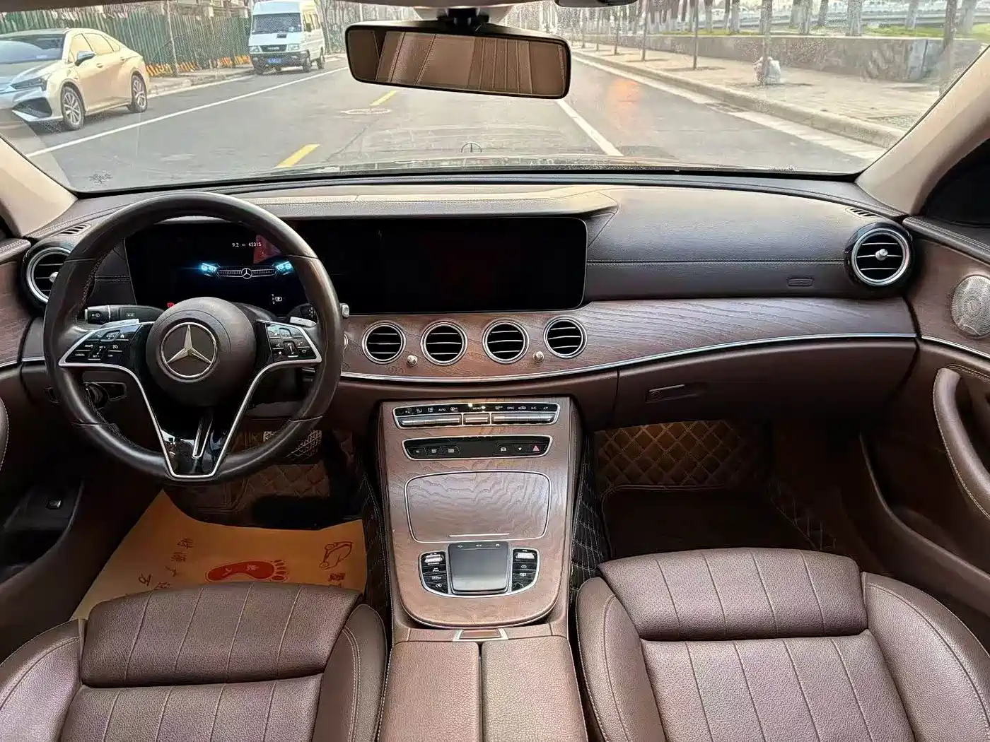 MERCEDES-BENZ E CLASS