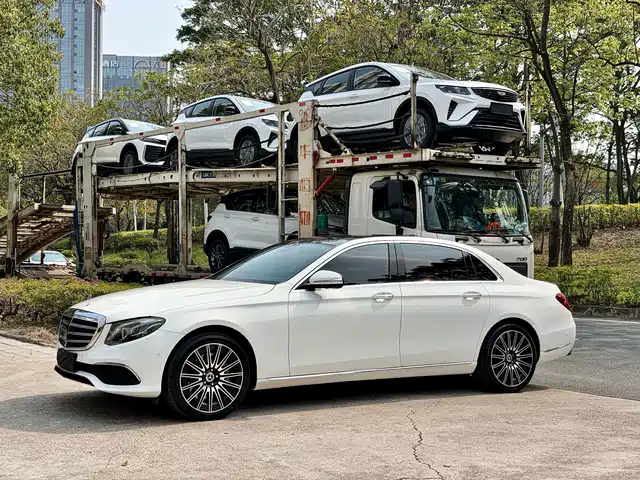 MERCEDES-BENZ E CLASS