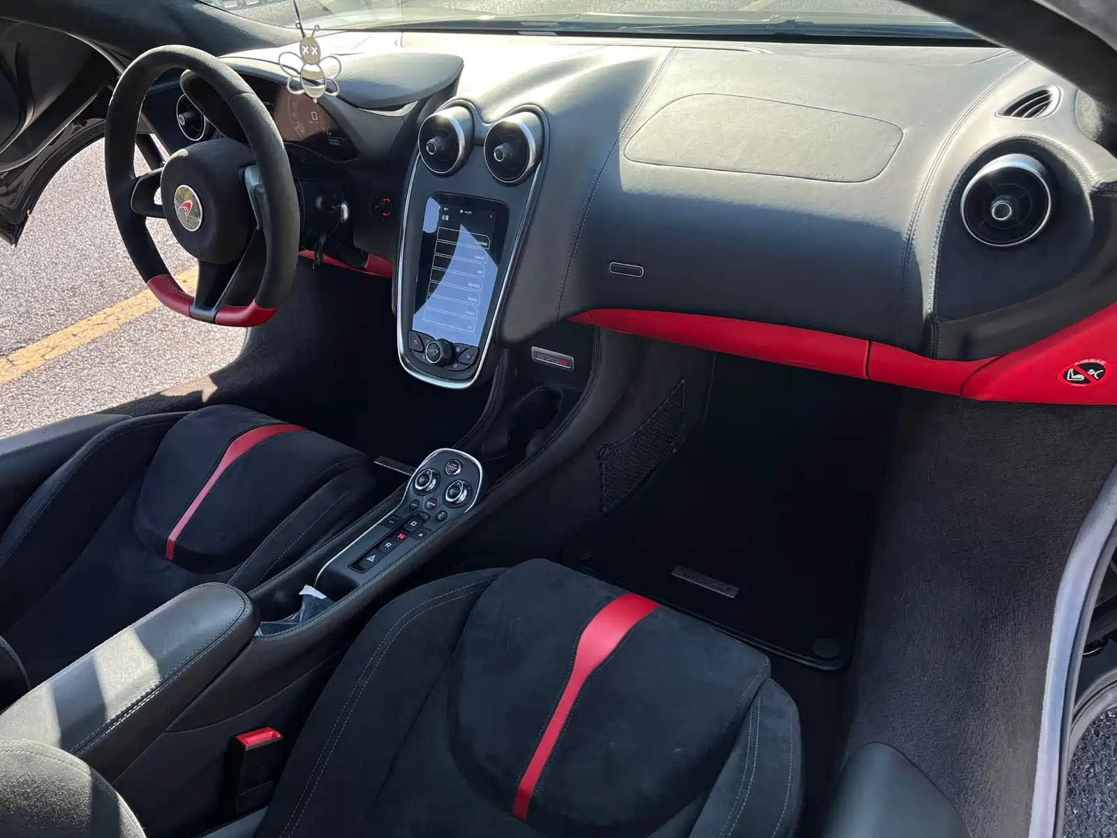 Фото 7 - McLaren 570