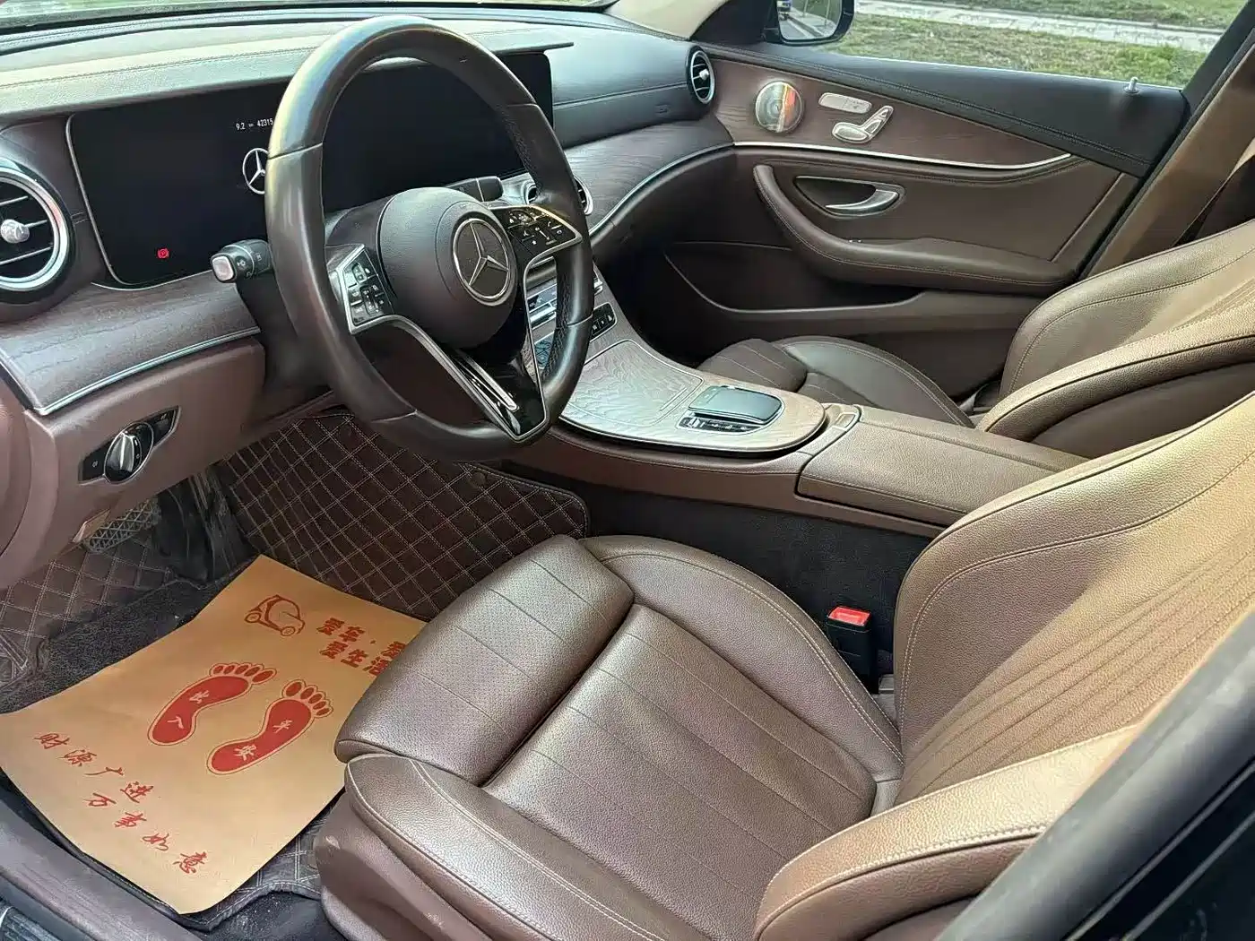 MERCEDES-BENZ E CLASS