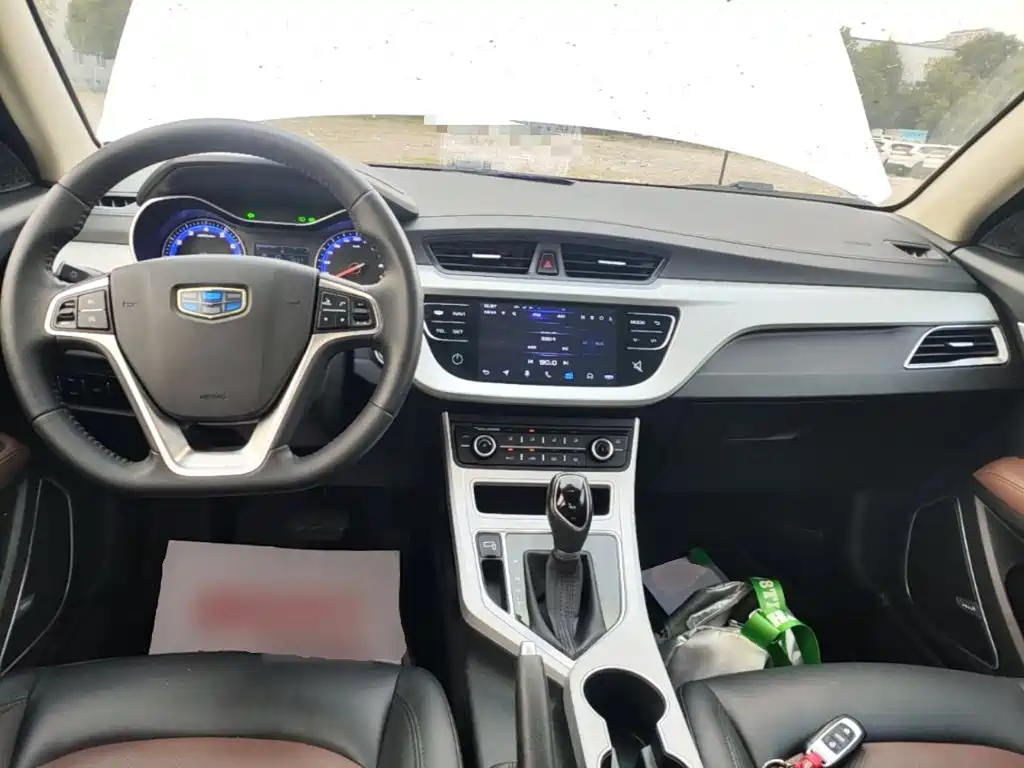 Фото 10 - Geely Vision