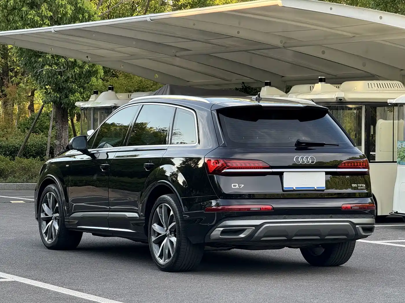 Фото 4 - Audi Q7