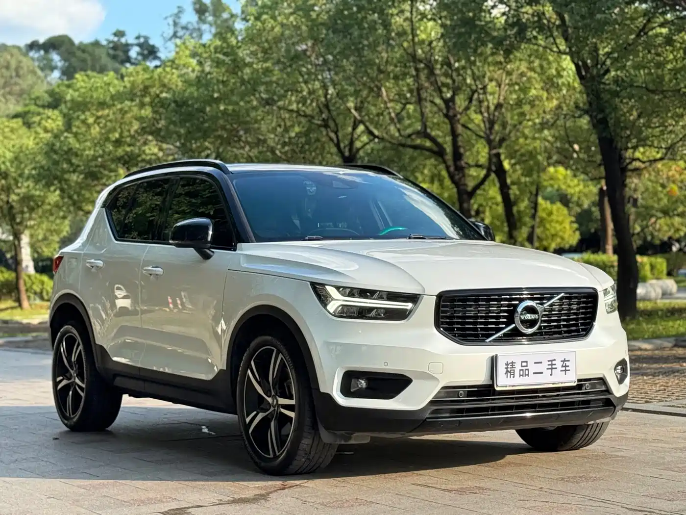 Фото 3 - Volvo XC40