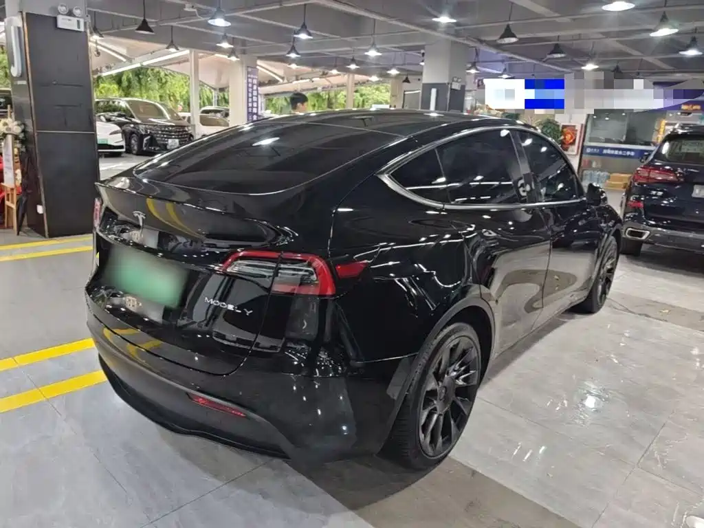 Фото 7 - Tesla Model Y