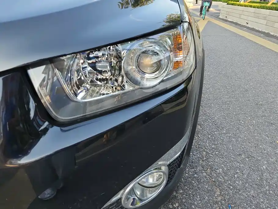 Chevrolet Captiva 2012 2012 Model 2.4L 2WD Urban Edition 5-Seater