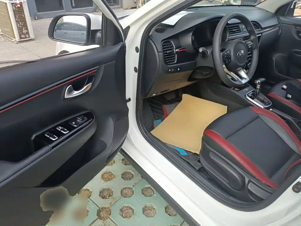 Kia KX CROSS 2018 2017 1.4L AT GLS
