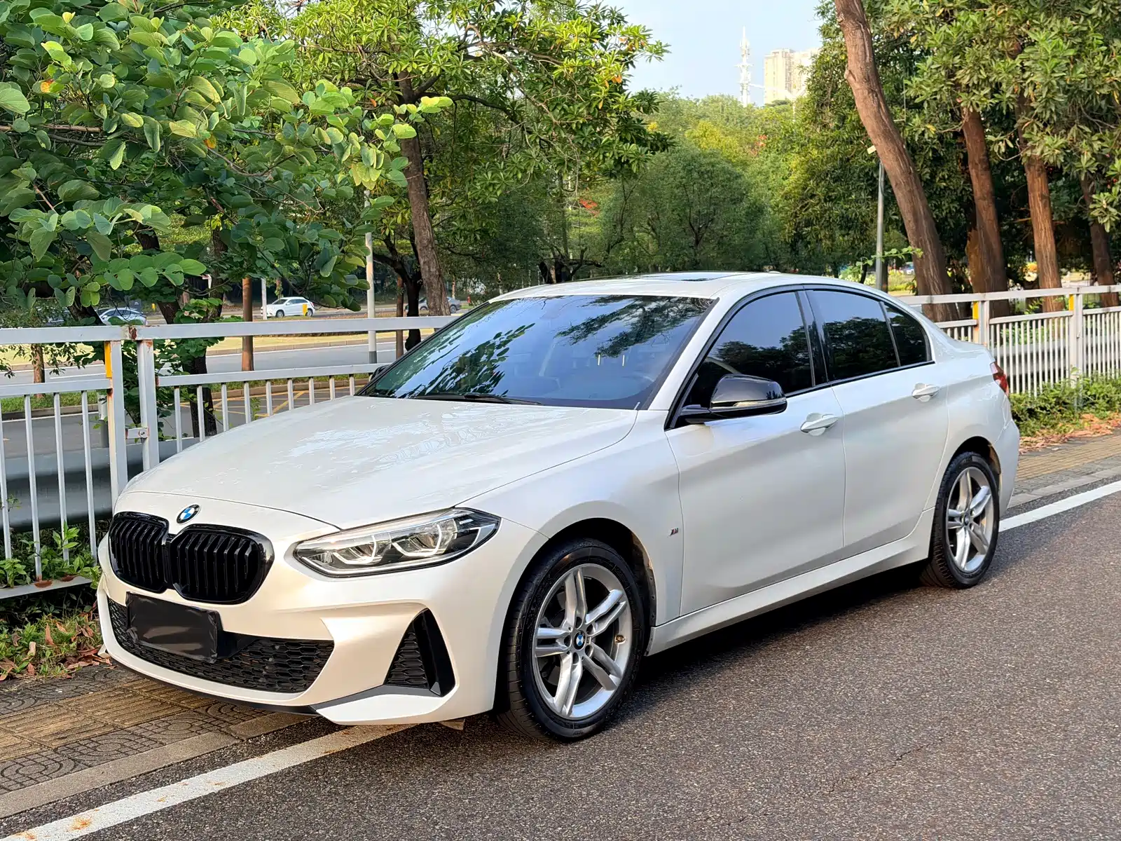 Photo 1 - BMW 1 Series
