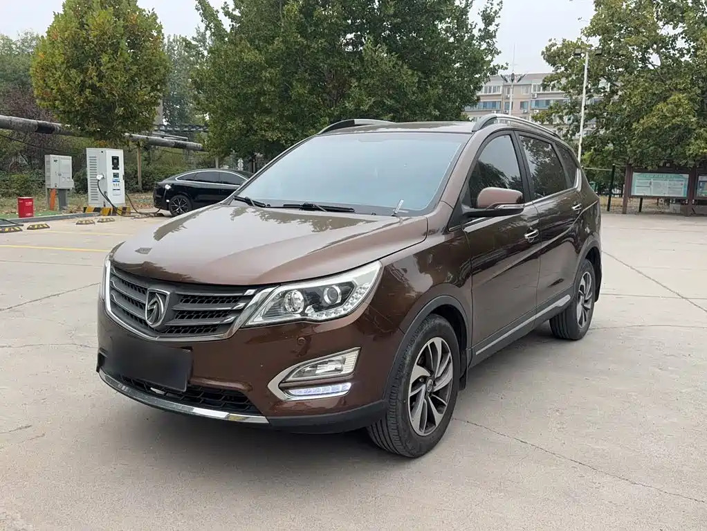 Baojun 560 2015 2015 1.8L Manual Luxury