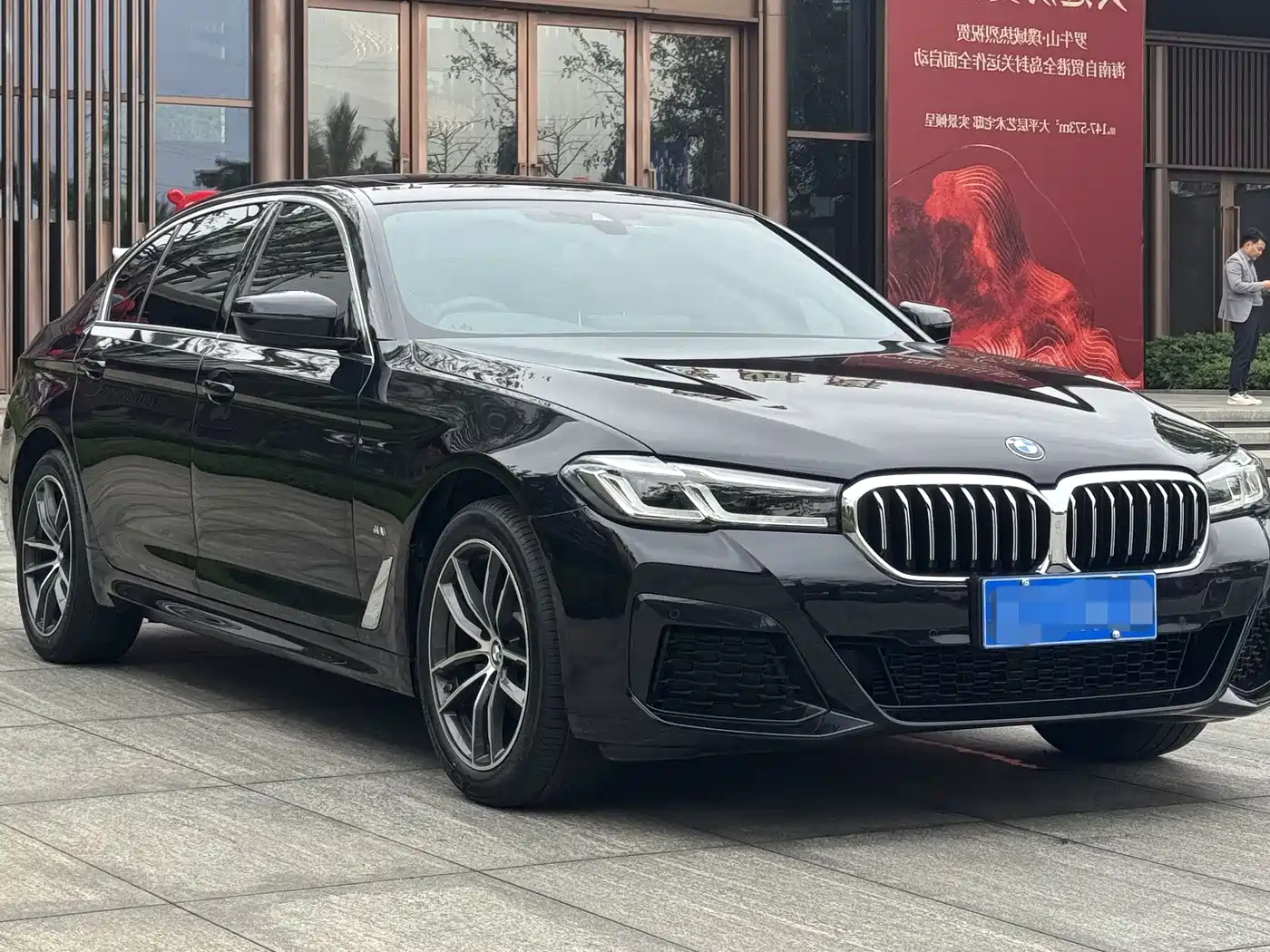 BMW 5 Series 2022 Model Second Facelift 525Li M Sport Package фото 4