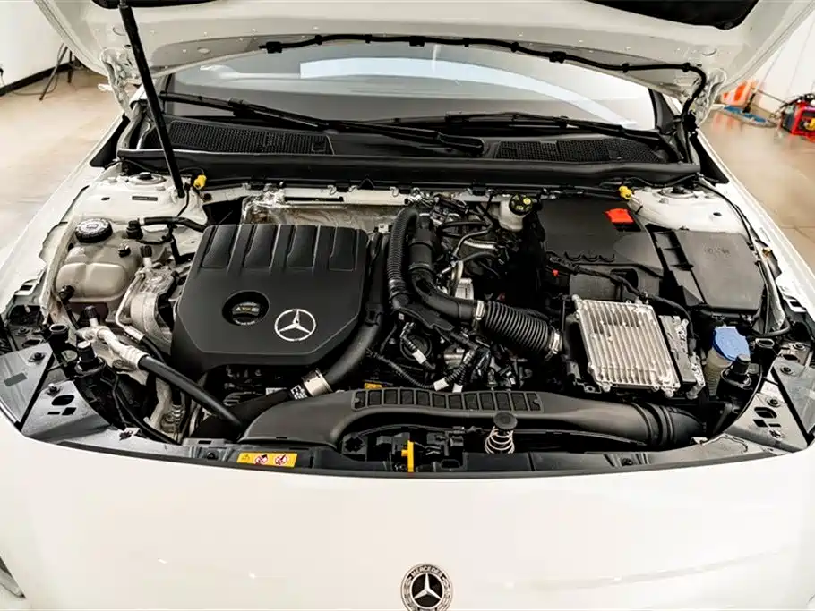 Mercedes-Benz A-Class 2024 Facelift A 180 L фото 25