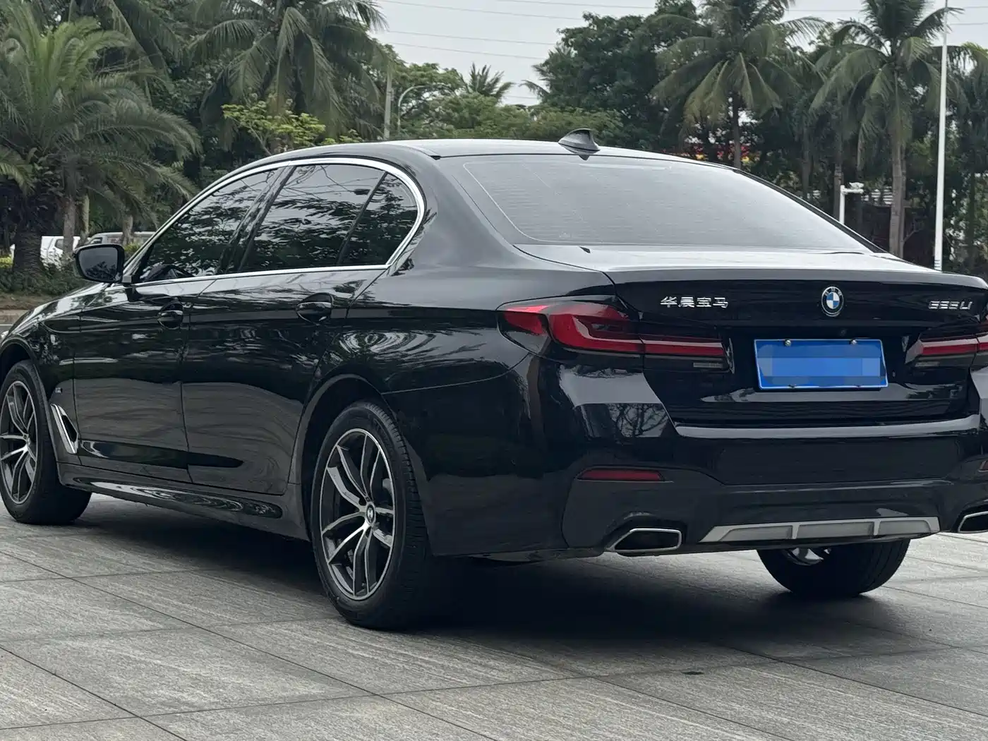 BMW 5 Series 2022 Model Second Facelift 525Li M Sport Package фото 6