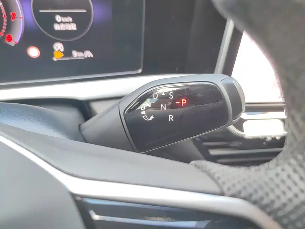 Volkswagen Passat 2025 2025 Pro 380TSI Dragon Glory Edition