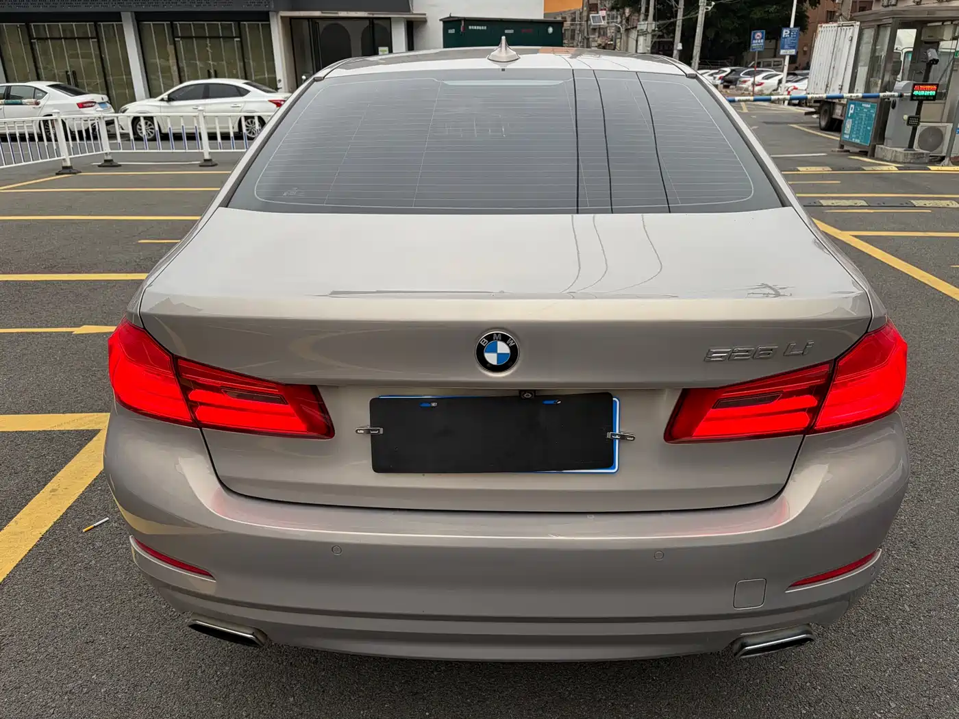 BMW 5 Series 2018 528Li Launch Special Edition фото 8