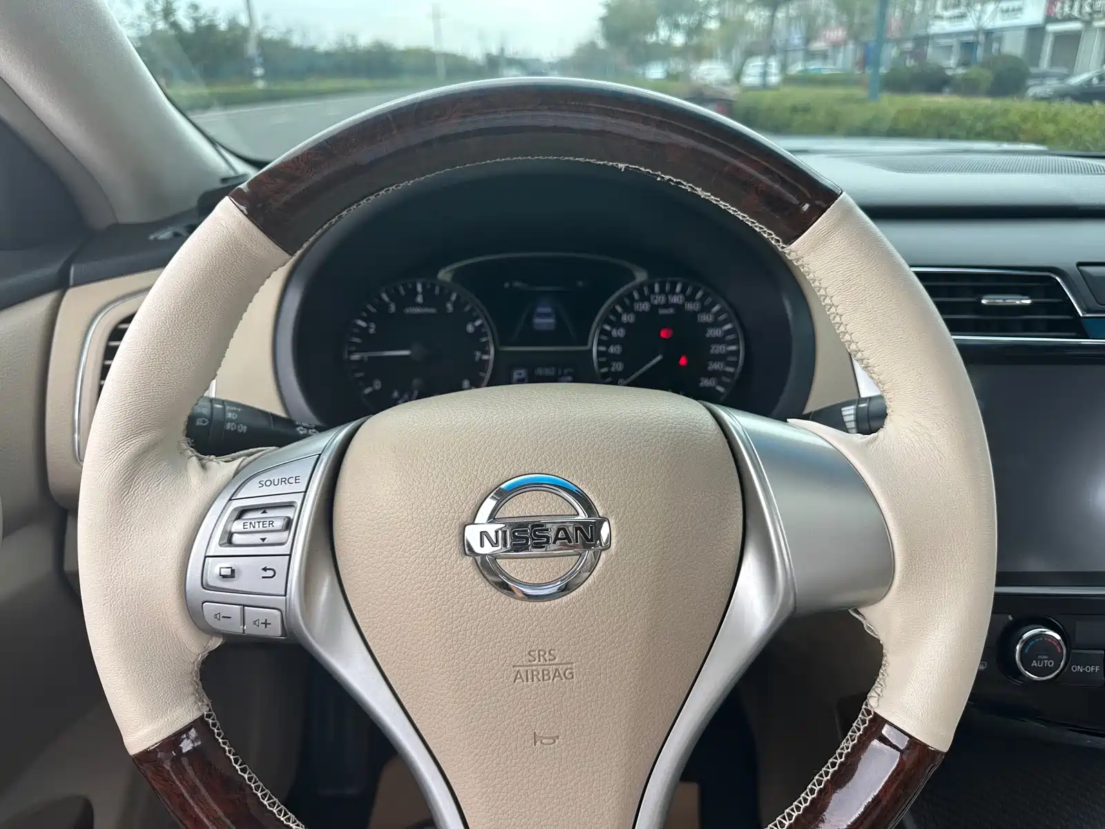 Photo 9 - Nissan Teana