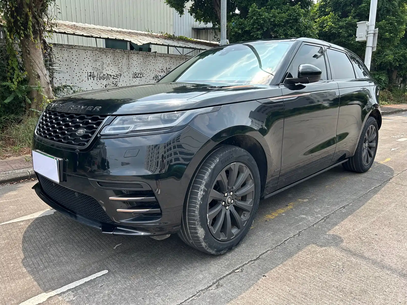 Фото 1 - Land Rover Range Rover Velar