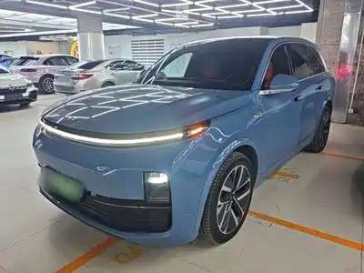 Li Auto L8