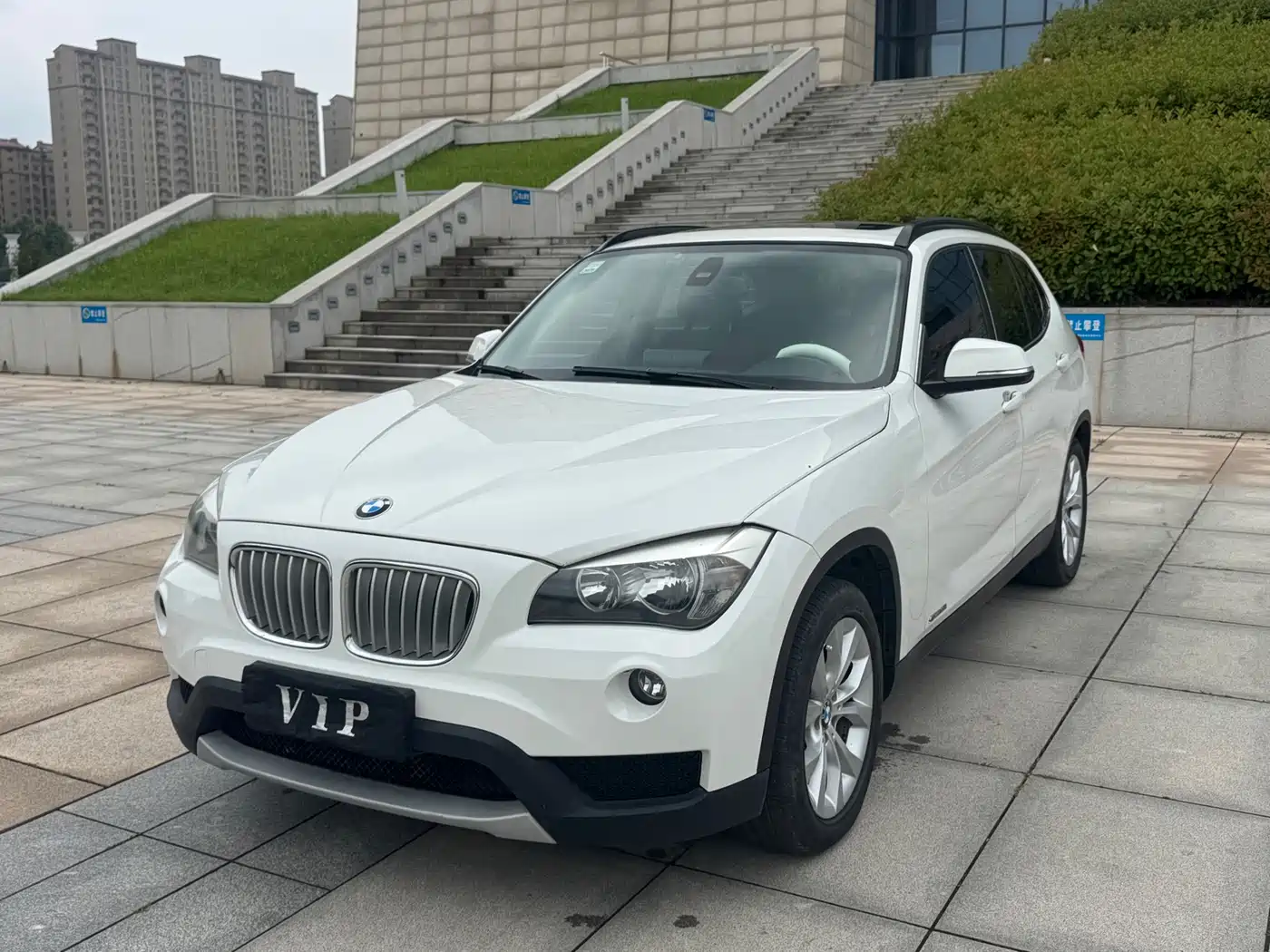 Фото 1 - BMW X1