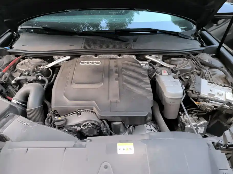 Photo 10 - Audi A6L