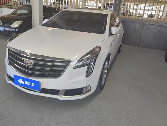 CADILLAC XTS